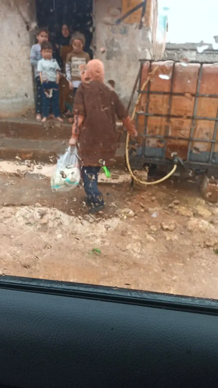 عکس ۳۳