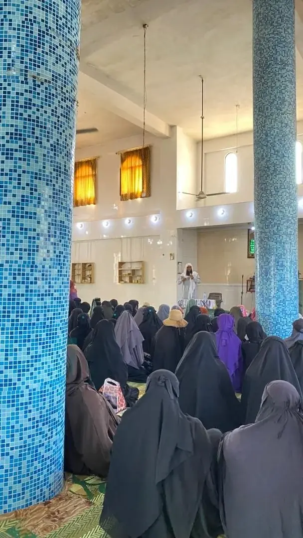 عکس ۲۲